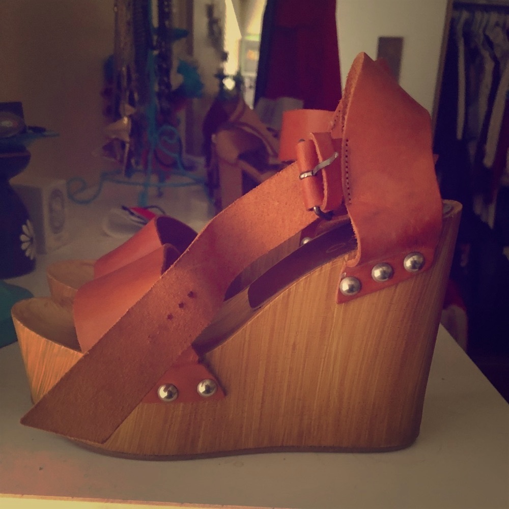 Aldo wedges